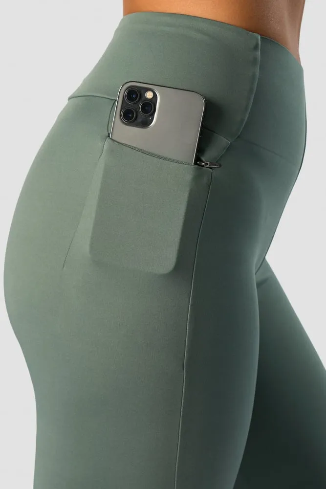 Charge Pocket Tights