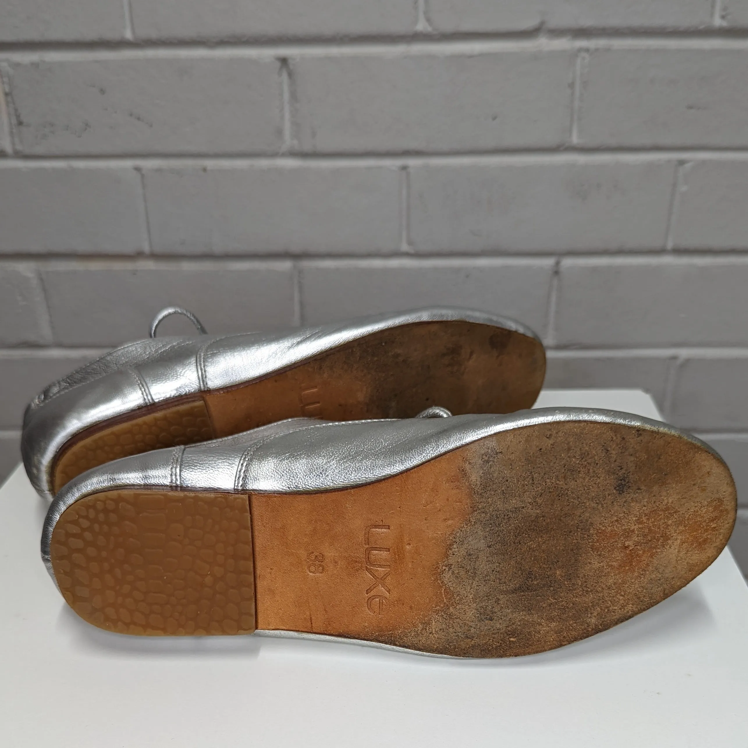 LUXE Silver Leather Lace-up Shoes