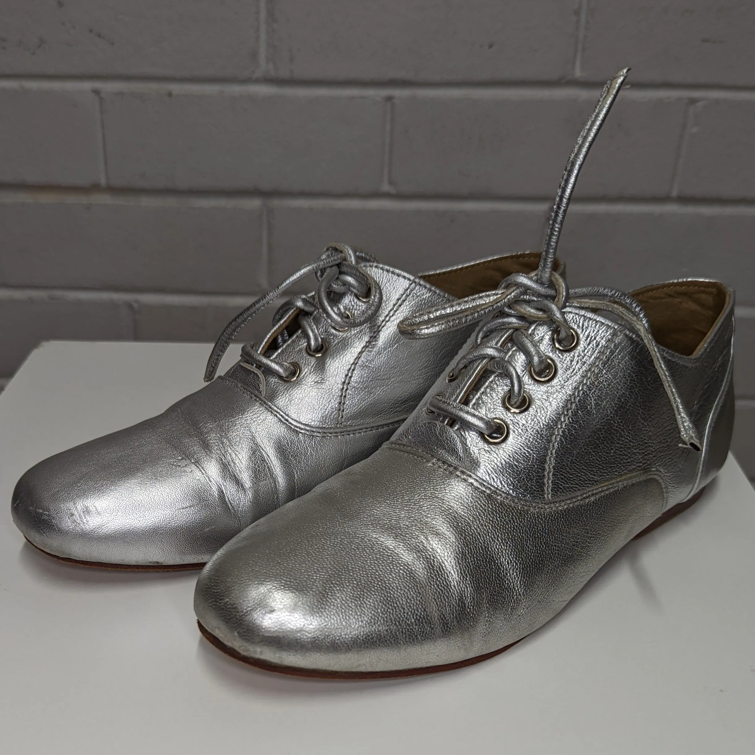 LUXE Silver Leather Lace-up Shoes