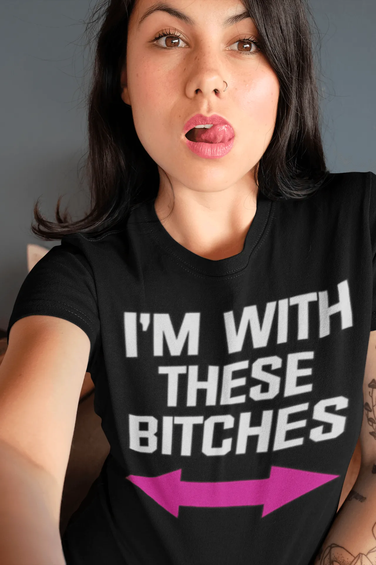 Short Sleeve T-shirt I'm With These Bitches 100% Cotton Ultra Soft Crew Neck Unisex Top